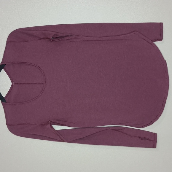 Lululemon Athletica Yogini 5 Year Long Sleeve Tee - Picture 3 of 7
